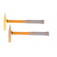 Молоток для удаления ржавчины 300 гр BeCu рукоятка фиберглас, искробезопасный 190-1004, HORTZ