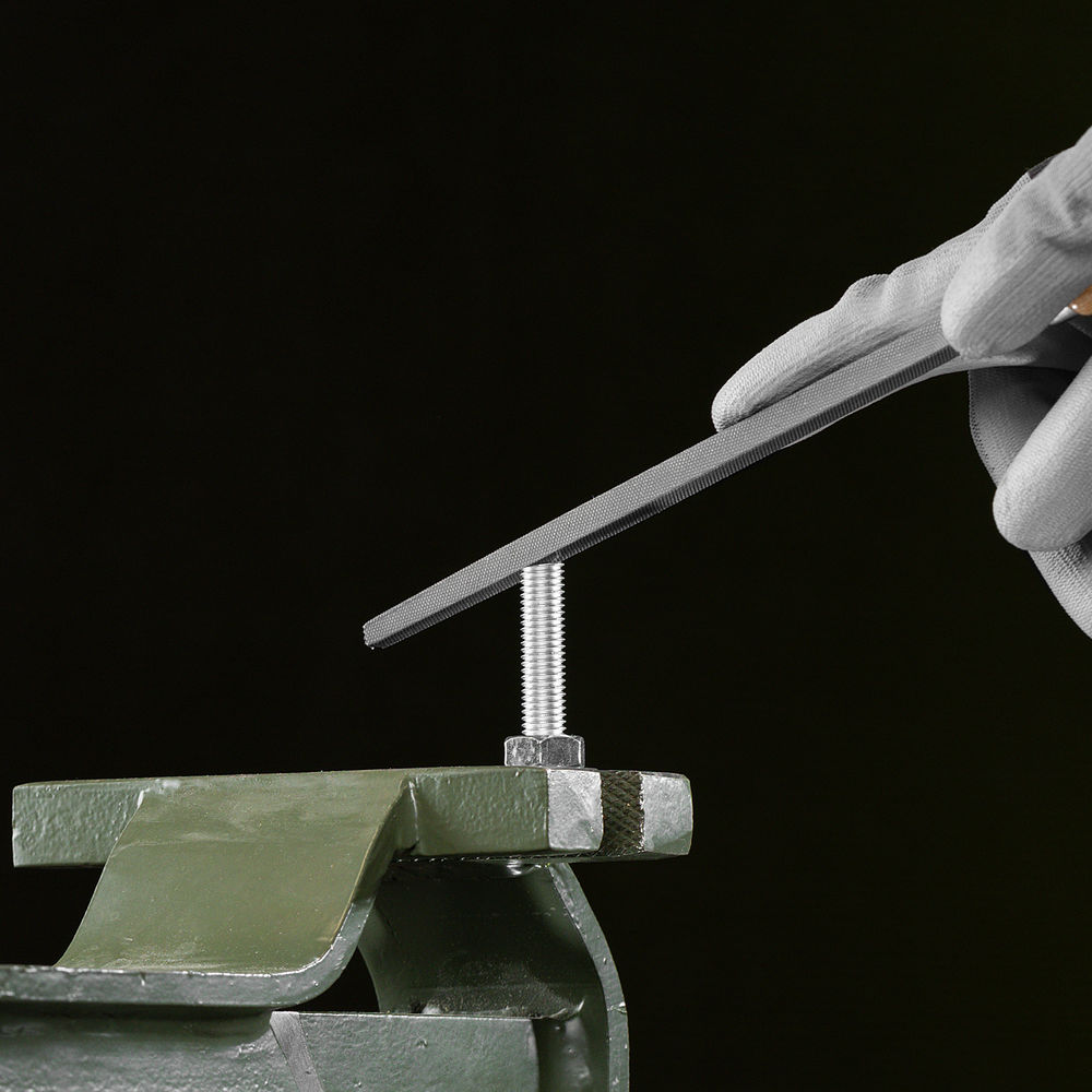 Напильник трехгранный, 250 мм, деревянная ручка Сибртех (16029)