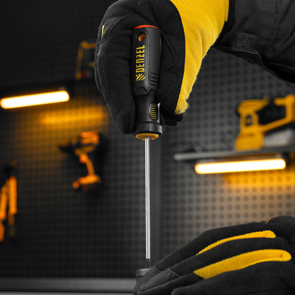 Отвертка, PH0х100 мм, S2, 3к рукоятка Denzel (121727)