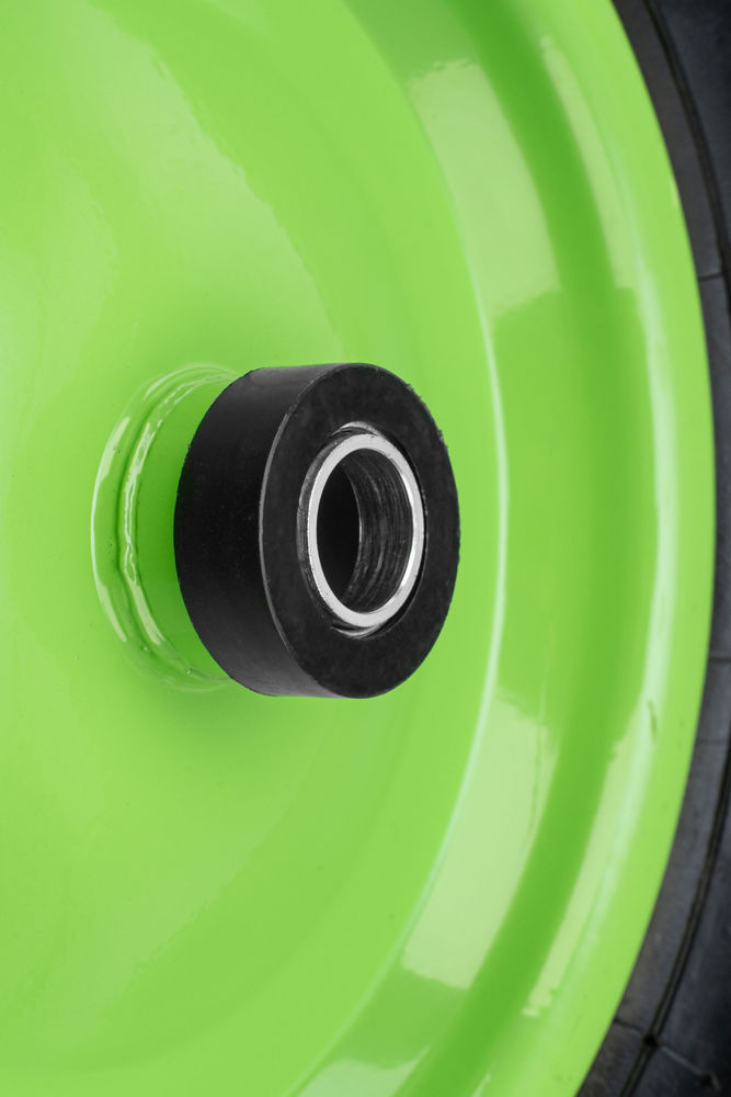 Колесо пневматическое 3.00-8, длина оси 90 мм, подшипник 20 мм Сибртех (68972)