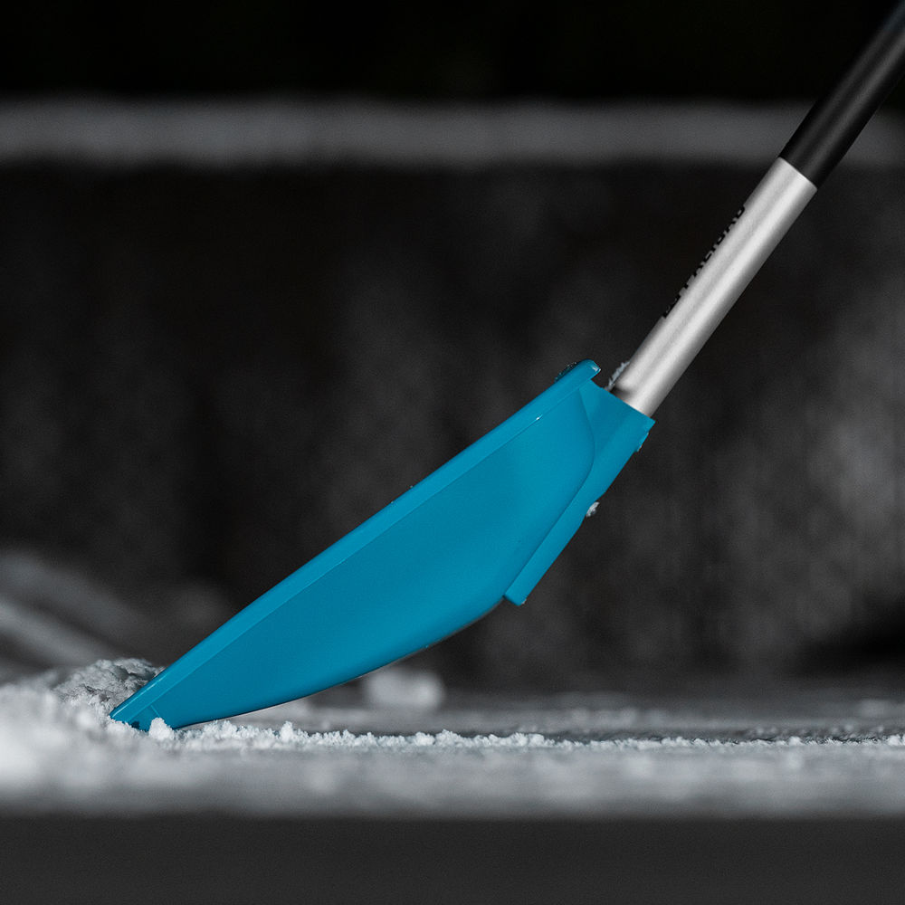 Лопата-скрепер для уборки снега, полипропилен, 550х340х1450 мм, алюминиевый черенок, ПВХ, LUXE Palisad (61727)