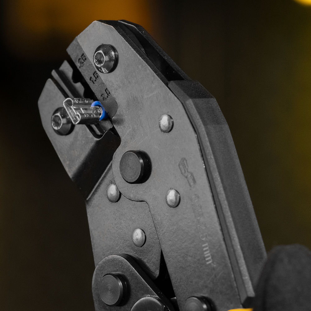 Клещи для обжима неизолированных наконечников НК и НВ, разъемов РП, 0,25 - 2,5 мм2 Denzel (17745)