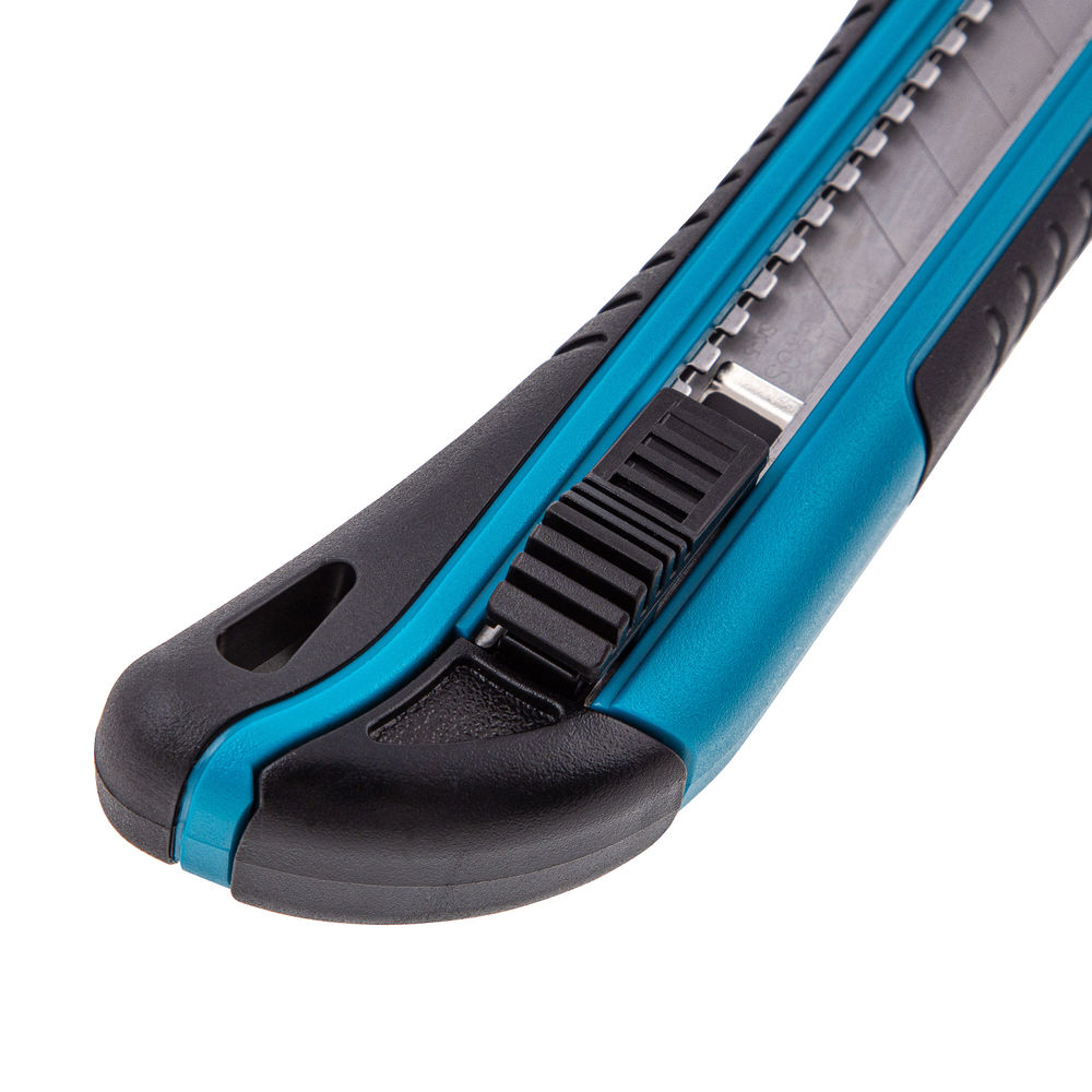 Нож, 170 мм, обрезиненный ABS-корпус, выдвижное сегментное лезвие 18 мм (SK-5) металлическая направляющая, 5 запасных лезвий Gross (78893)