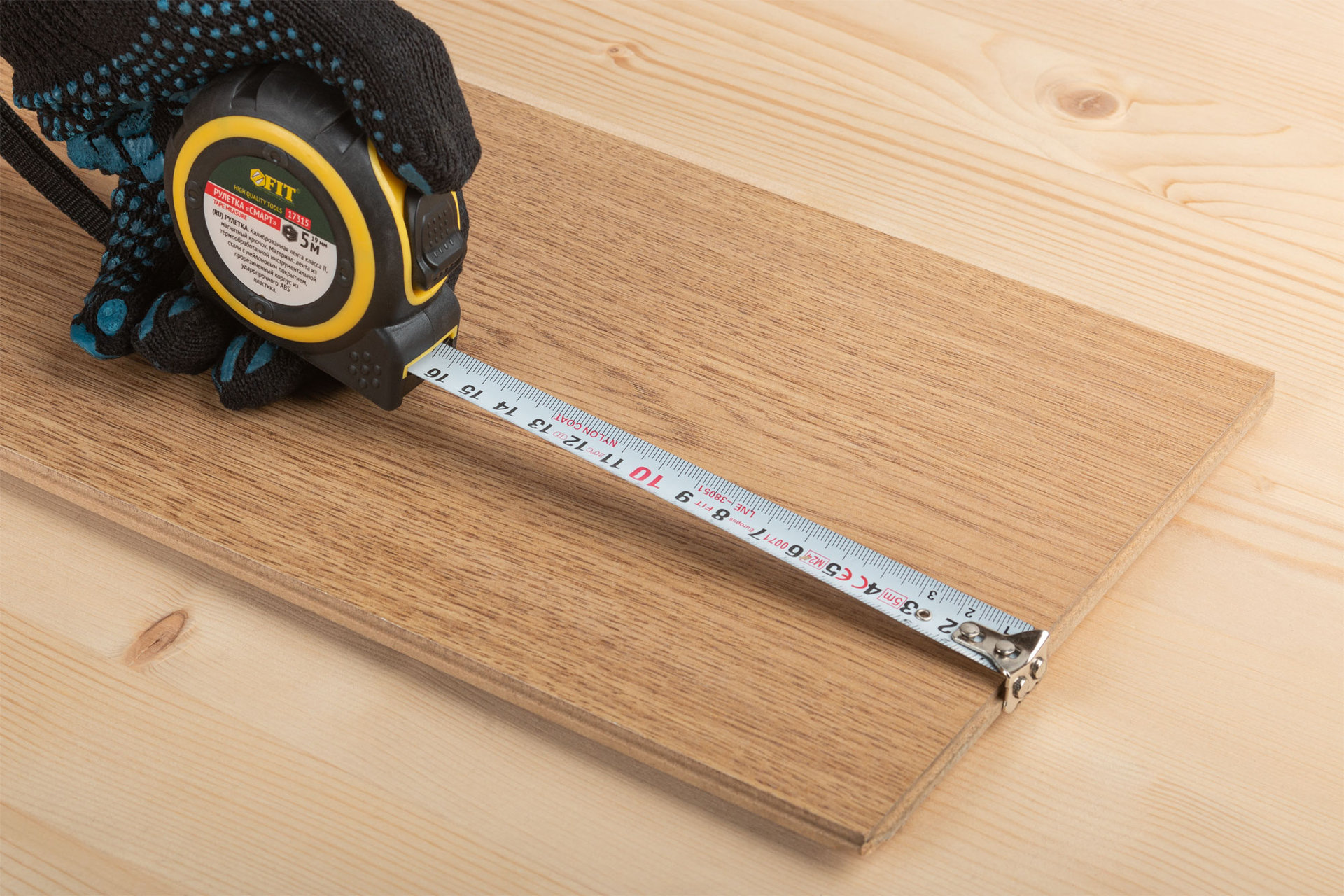 Рулетка Смарт, калибр.лента, нейлон.покр., магн.крючок, прорезиненный корпус 5 м х 19 мм