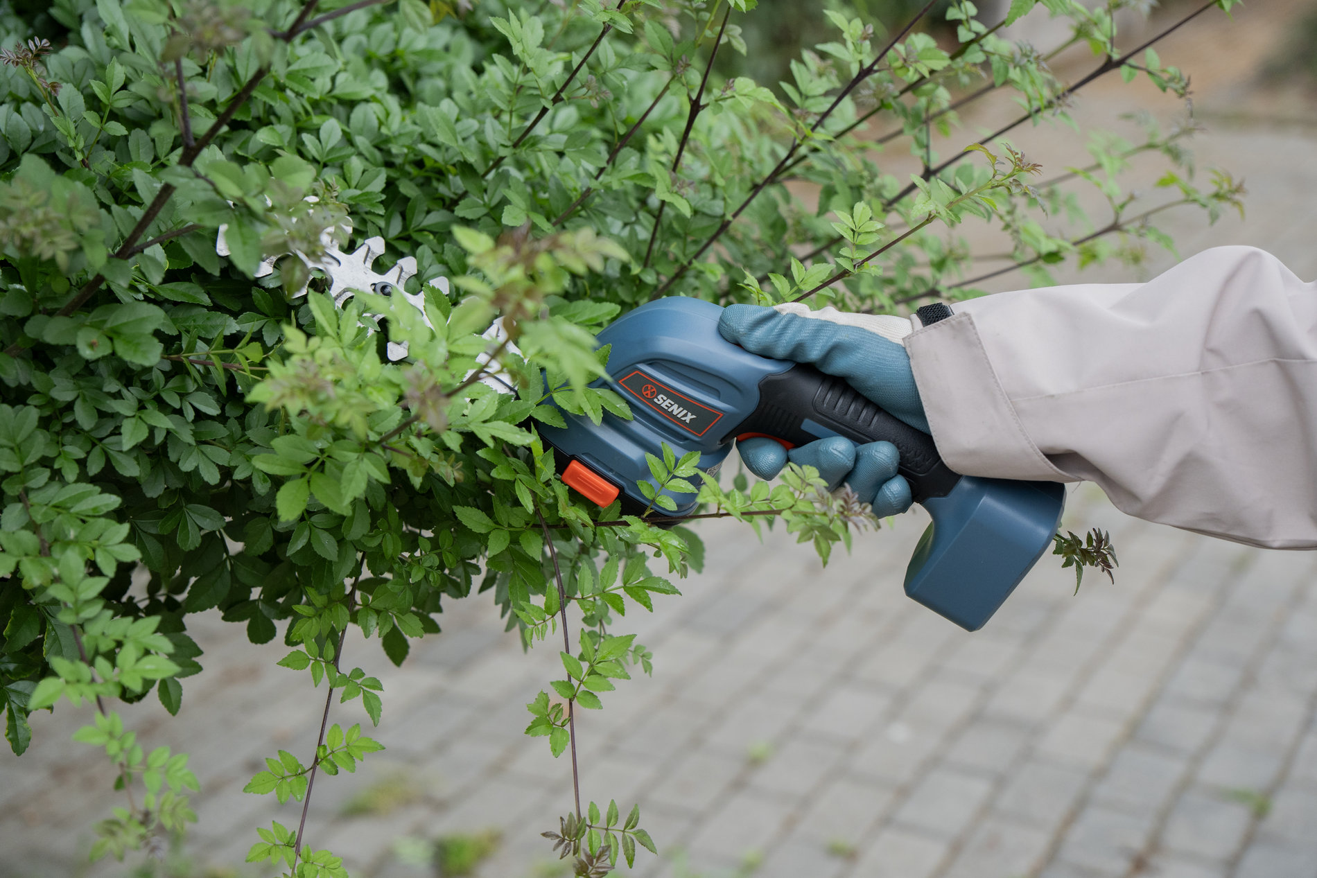 Садовые ножницы-кусторез аккумуляторные 7.2В, 96 мм/150 мм