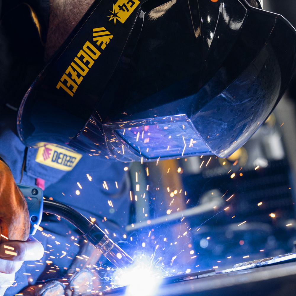 Щиток защитный лицевой (маска сварщика) F4, см. окно 90х35, DIN4/9-13// Denzel (89715)