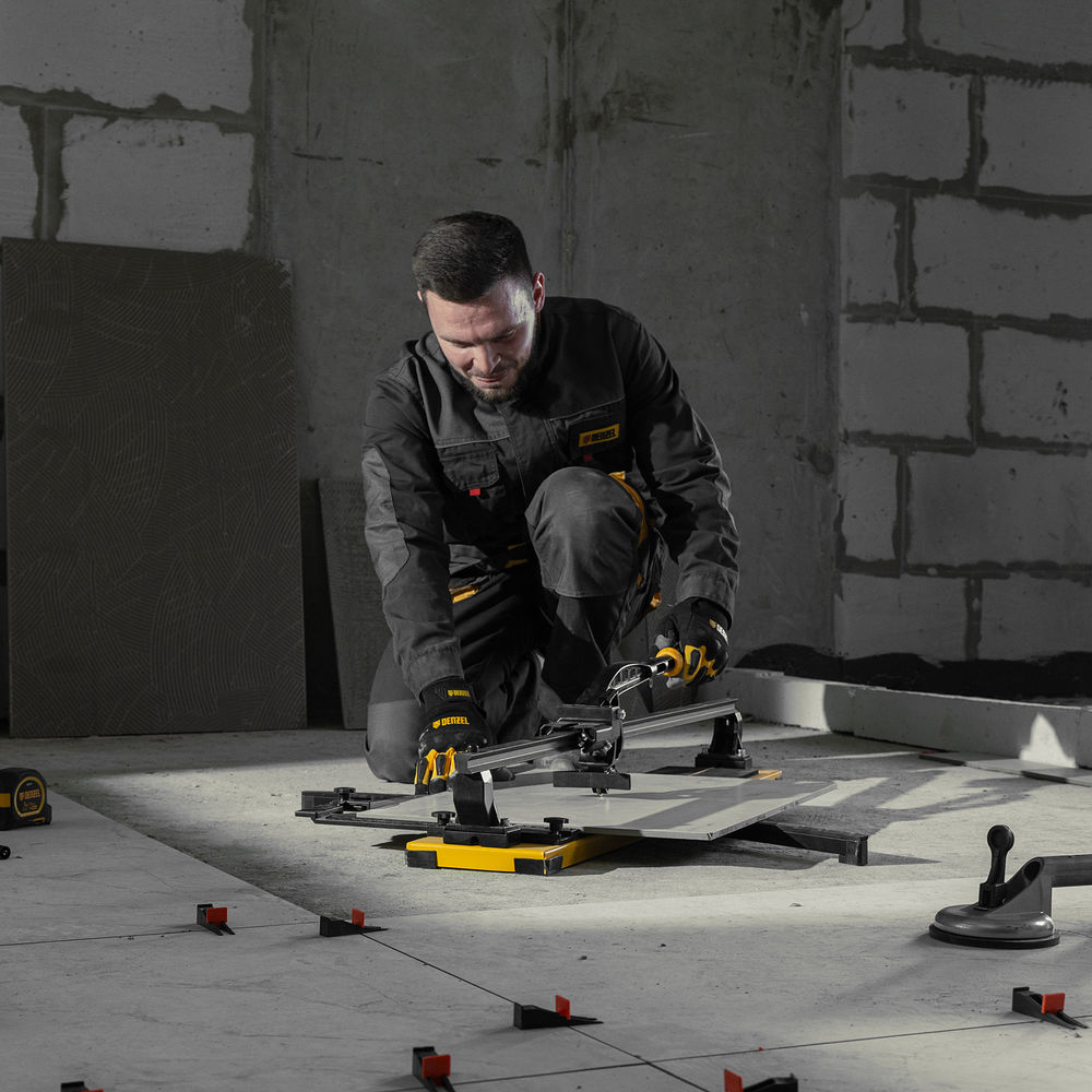 Плиткорез рельсовый 800х16мм, каретка на подш., стальная станина, усил. рукоятка-пенал Denzel (877016)