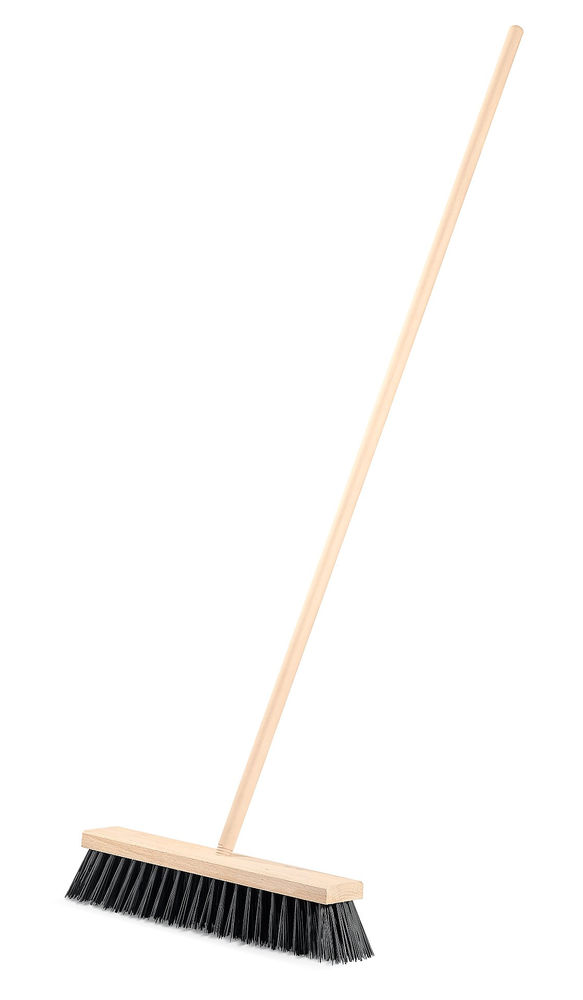 Уличная щётка с черенком EURO, буковая колодка 40см, шлифованный черенок из берёзы 120см (d22мм) щетина 70мм, 5-рядная GRINDA 39251-400