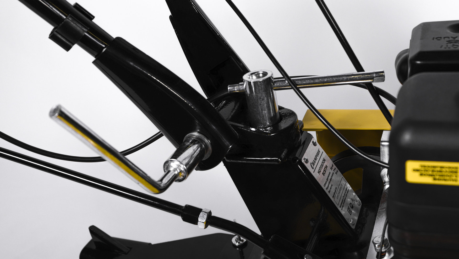 Мотоблок Champion BC8734 (7лс 3F/1R 81см 35см 3,6л 75кг, колеса 4/10 шкив) (BC8734)