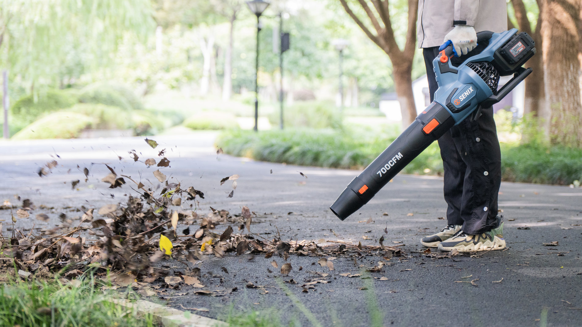 Воздуходувка аккумуляторная, 40В, 2 АКБ и ЗУ 2X2 20V