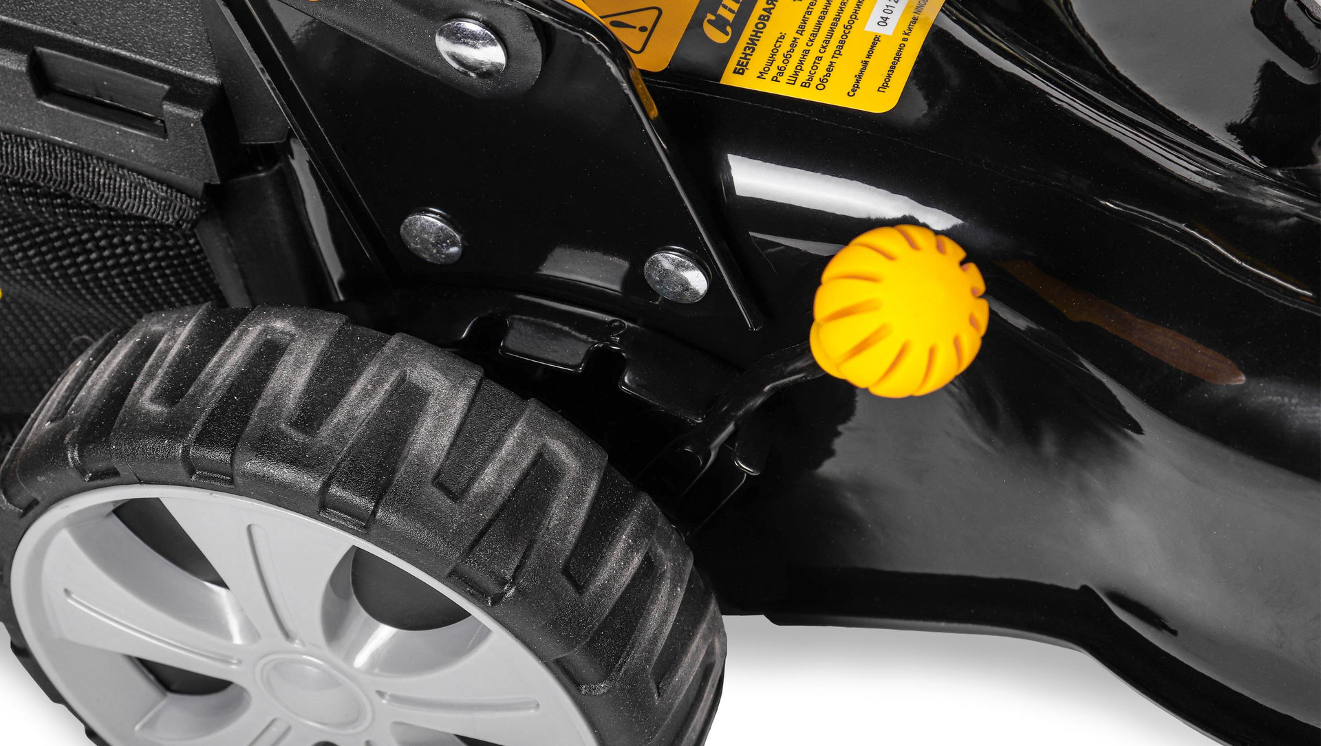 Газонокосилка CHAMPION LM4215 (1,5кВт 420мм 40л 25-70мм 1рычаг/8, 20,7кг) (LM4215)