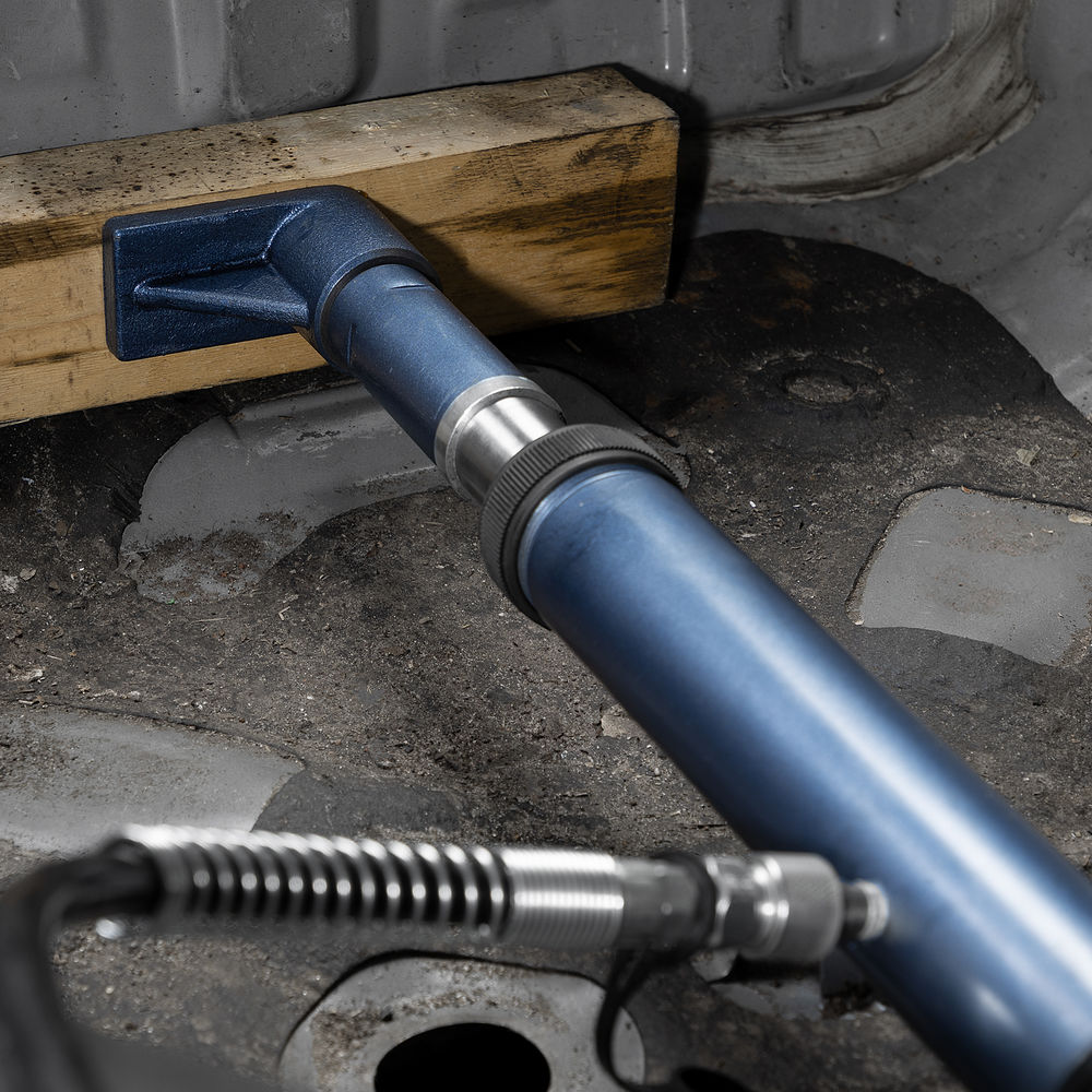 Растяжка гидравлическая, 10 т, набор из 17 предметов, 7 сменных насадок, в пластиковом кейсе на колесах Stels (51356)