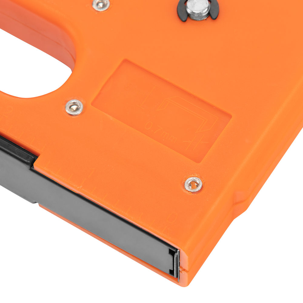 Степлер мебельный пластиковый, со скобами 100 шт, тип скобы 53, 4-8 мм Sparta (42001)