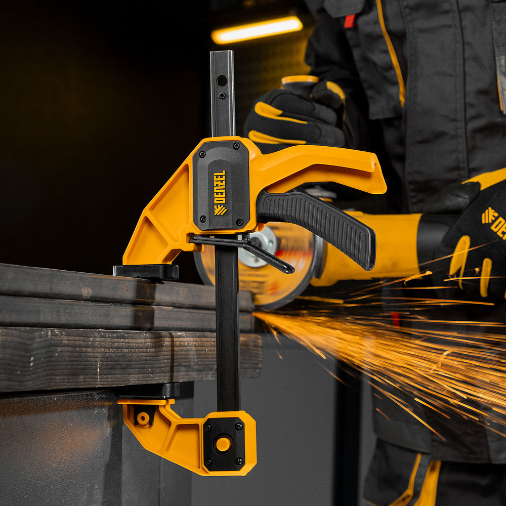 Струбцина F-образная, быстрозажимная, 150 х 80 мм, усиленный нейлоновый корпус Denzel (20505)