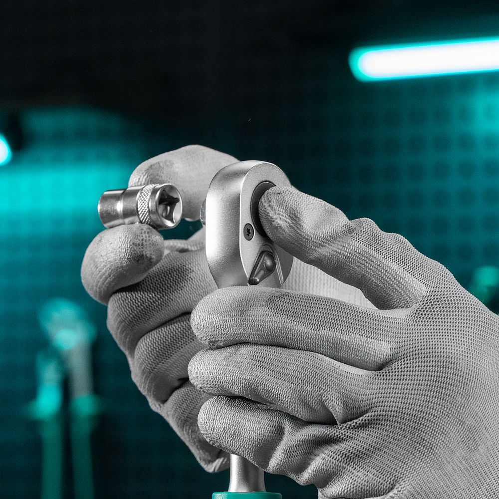 Ключ-трещотка 3/8, CrV, 72 зуба, с быстрым сбросом, матовый хром Stels