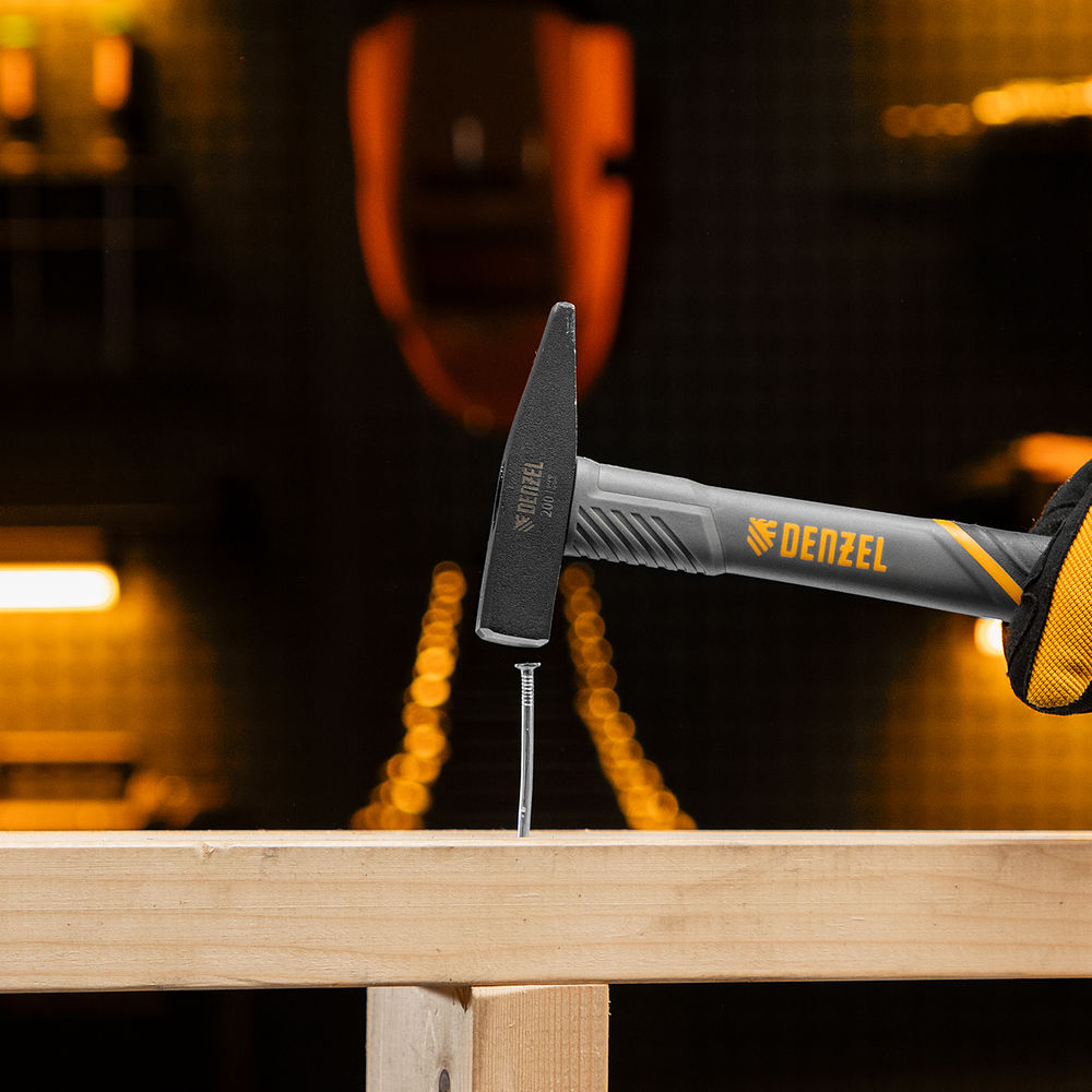 Молоток слесарный, 200 г, кованый, фибергласовая рукоятка c TPR покрытием Denzel (10482)