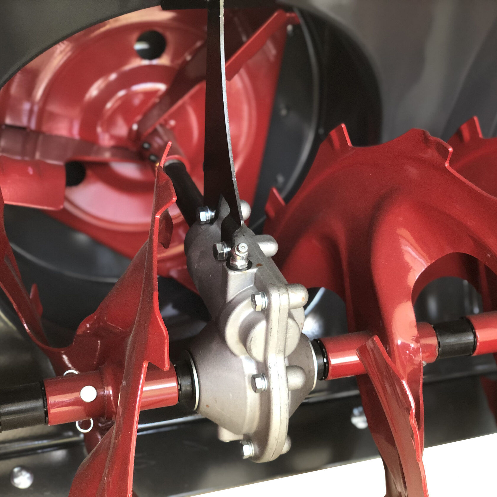 Снегоуборщик (снегоотбрасыватель) бензиновый EVOline SBG 760 E