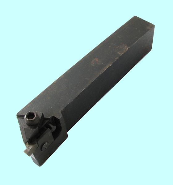 Резец канавочный наружный 25х25х150 (АР-416) канавка 5мм с пластиной Т15К6 (+к-т 9шт)