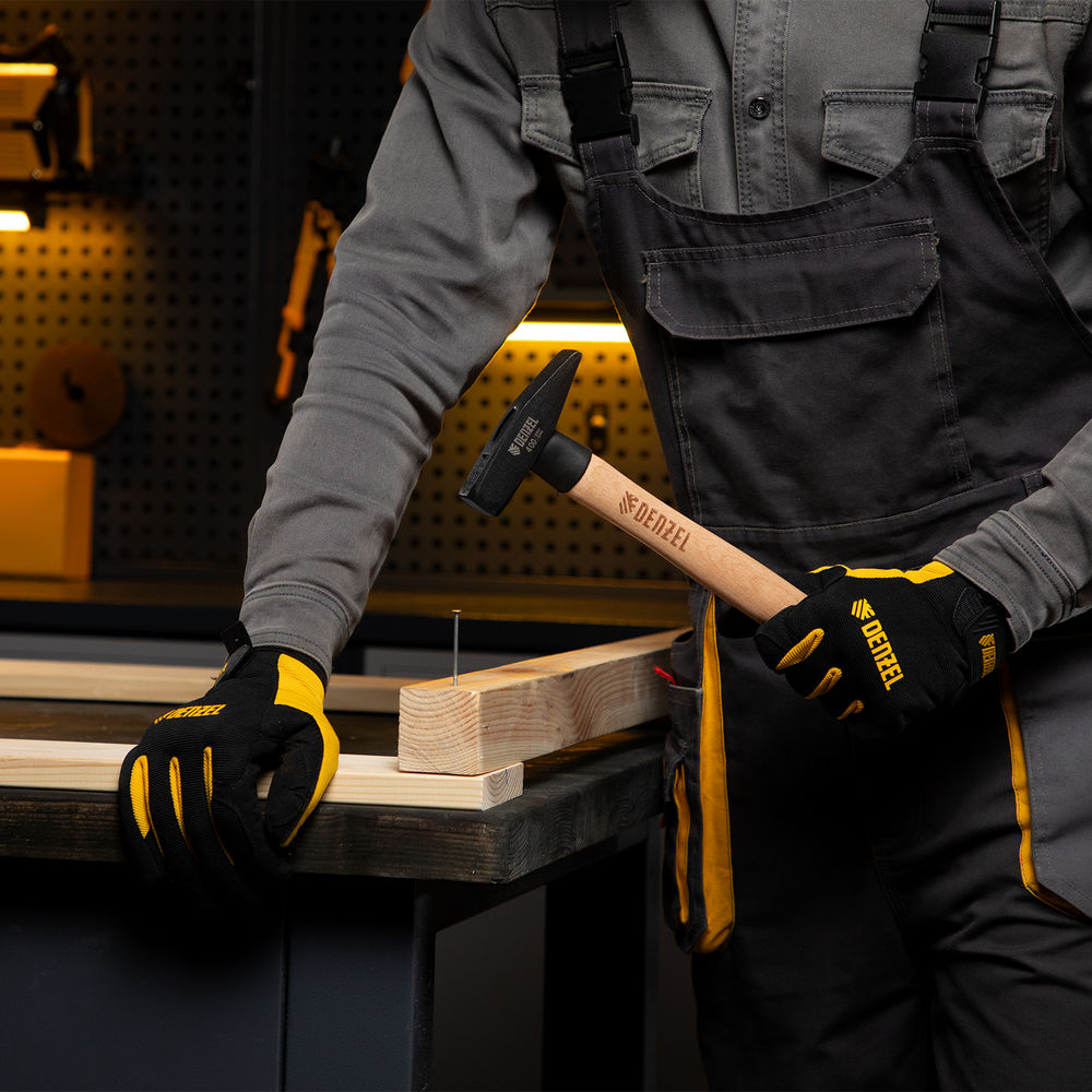 Молоток слесарный, 400 г, кованый квадратный боек, буковая рукоятка Denzel (10428)