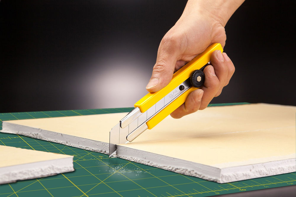 Нож с выдвижным лезвием 25 мм OLFA OL-H-1