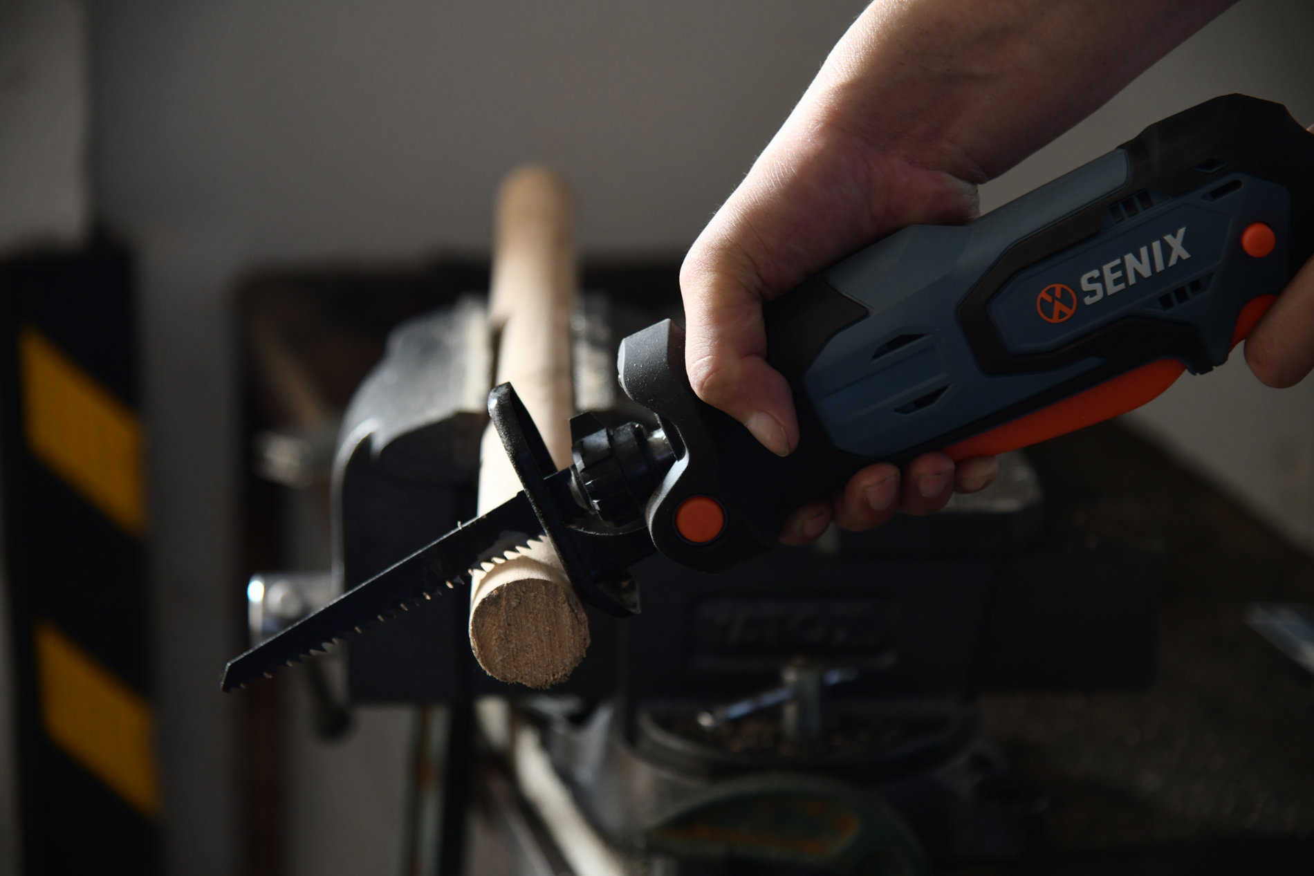 Сабельная пила, 13 мм, без АКБ и ЗУ X2 20В