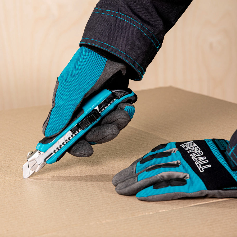 Нож, 170 мм, обрезиненный ABS-корпус, выдвижное сегментное лезвие 18 мм (SK-5) металлическая направляющая, 5 запасных лезвий Gross (78893)