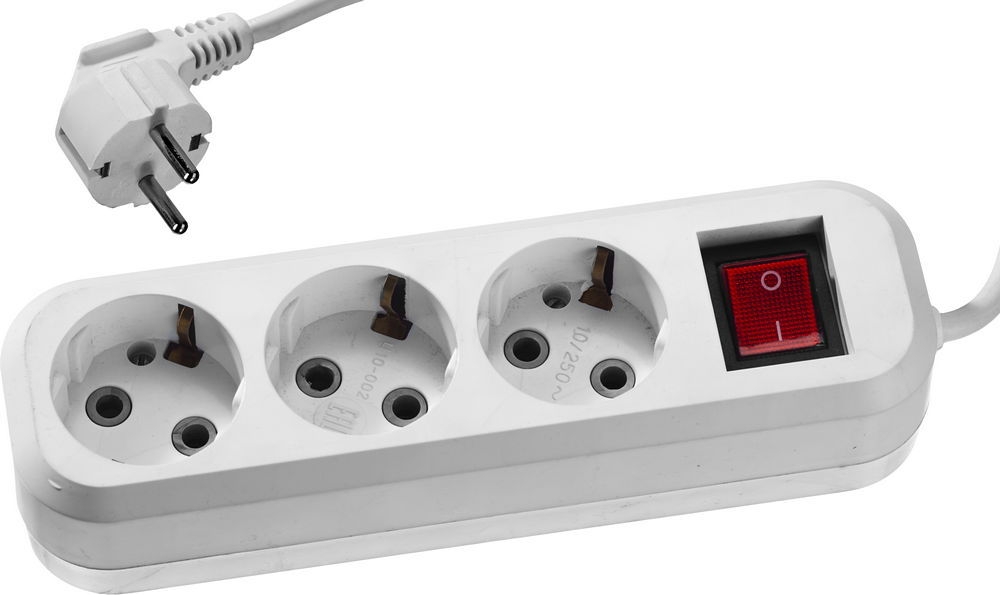 Бытовой удлинитель ПВС 3 х 0.75 мм2 3 гн. 3 м выключатель 2200 Вт СИБИН У-30 В 55036-3