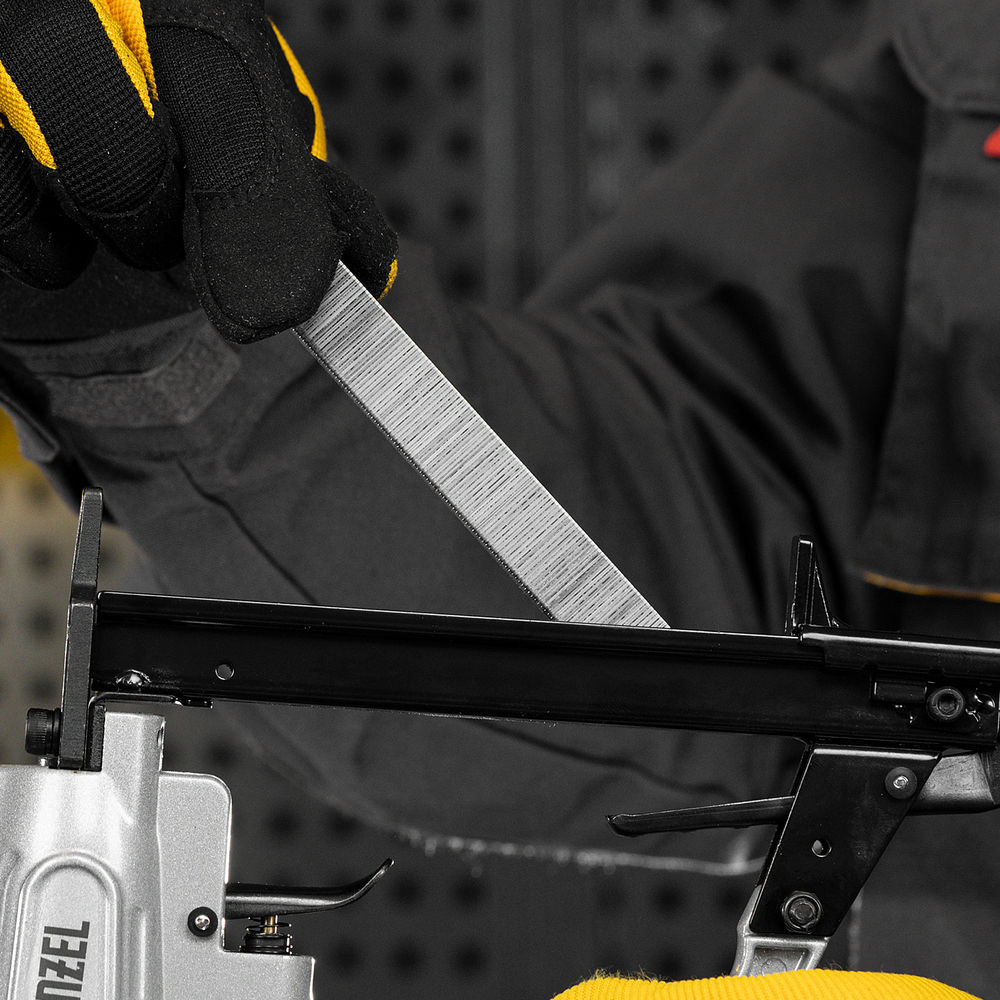 Скобы 21GA для пнев. степл., 16мм, шир. - 0,95мм, тол. - 0,6мм, шир. скобы - 12,8мм, 5000шт Denzel (57680)