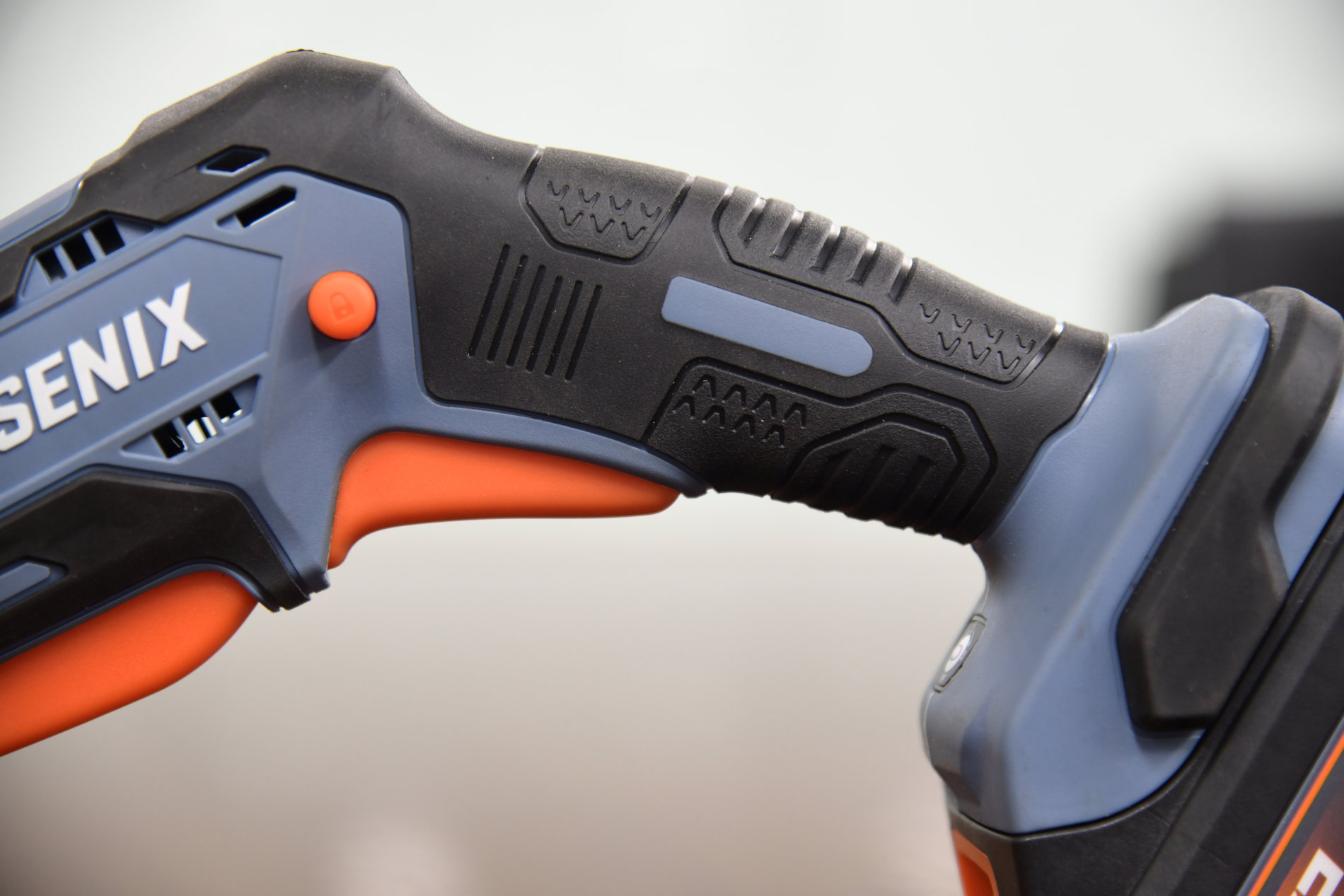 Сабельная пила, 13 мм, без АКБ и ЗУ X2 20В