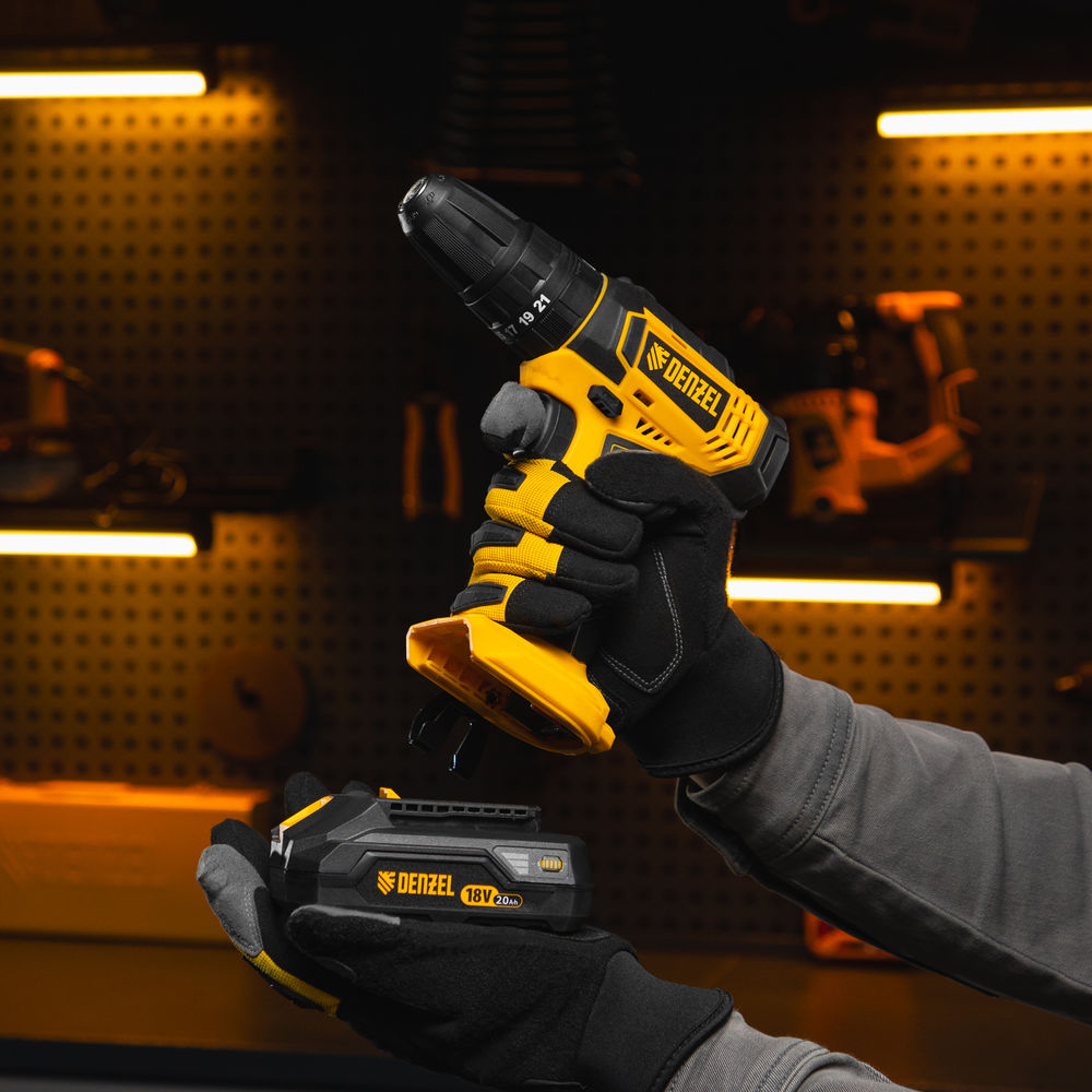 Дрель-шуруповерт аккумуляторная ударная CID-18-0, Li-Ion, 18 В Denzel (26136)