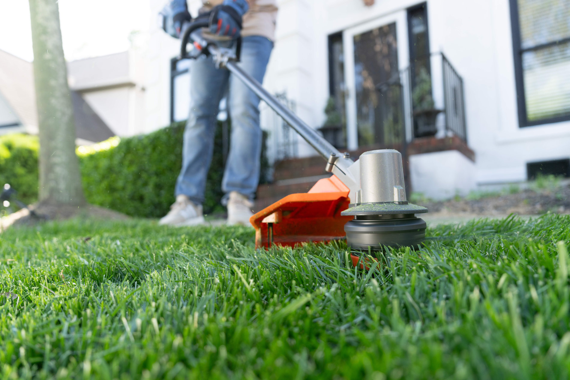 Триммер аккумуляторный, серия X6, 60В, 40 см., бесщ.мотор, 1 аккумулятор 3.0Ач, ЗУ