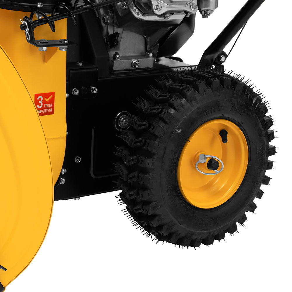 Бензиновая снегоуборочная машина SBM 610, 212 cc, ручной старт, фара Denzel (97653)