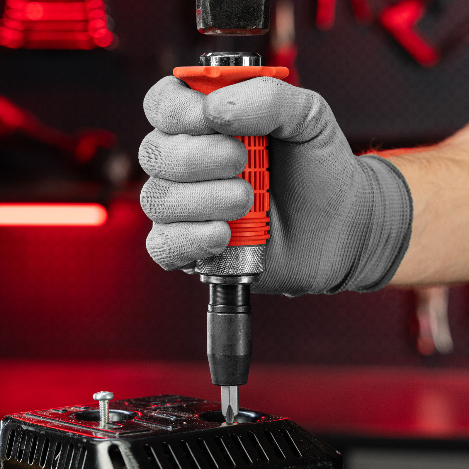 Отвертка ударно-поворотная 1/2, набор бит, 6 шт, обрезиненная ручка, пластиковый бокс Matrix