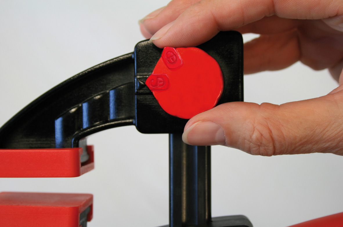 Набор струбцин пистолетного типа 110 мм x 40 мм, (EZS11-4 x 2 шт), 0.2 кН, распор 80 - 190 мм EZS11-4SET BE-EZS11-4SET