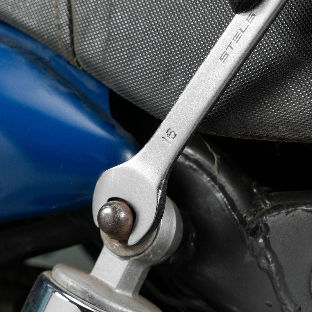 Ключ комбинированный, 16 мм, CrV, матовый хром Stels