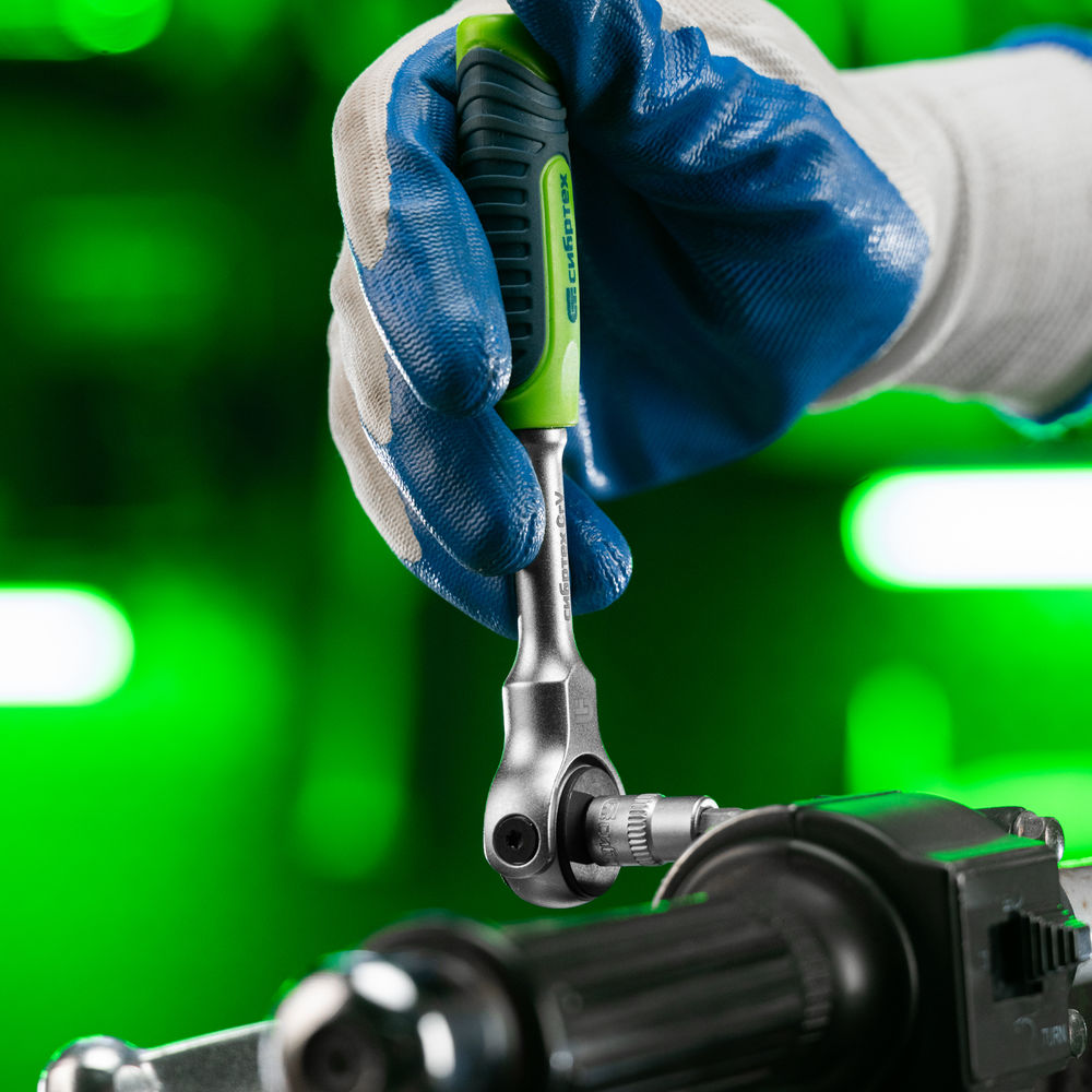 Ключ-трещотка 1/4, 72 зуба, поворотная голова, с быстрым сбросом Сибртех         