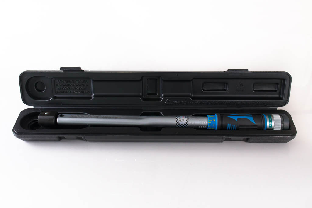 Динамометрический ключ с разъемом под сменные насадки 40-210Нм AQC-N1418210 Licota