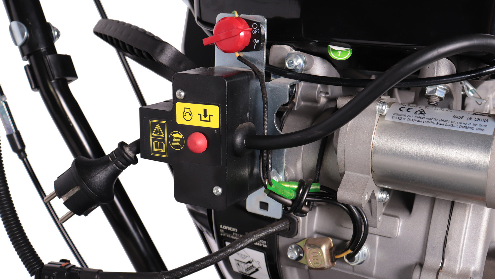 Снегоотбрасыватель CHAMPION ST861 (8лс 61см 6F/2R колеса 6л 85кг эл.стартер,фара, обогрев) (ST861)