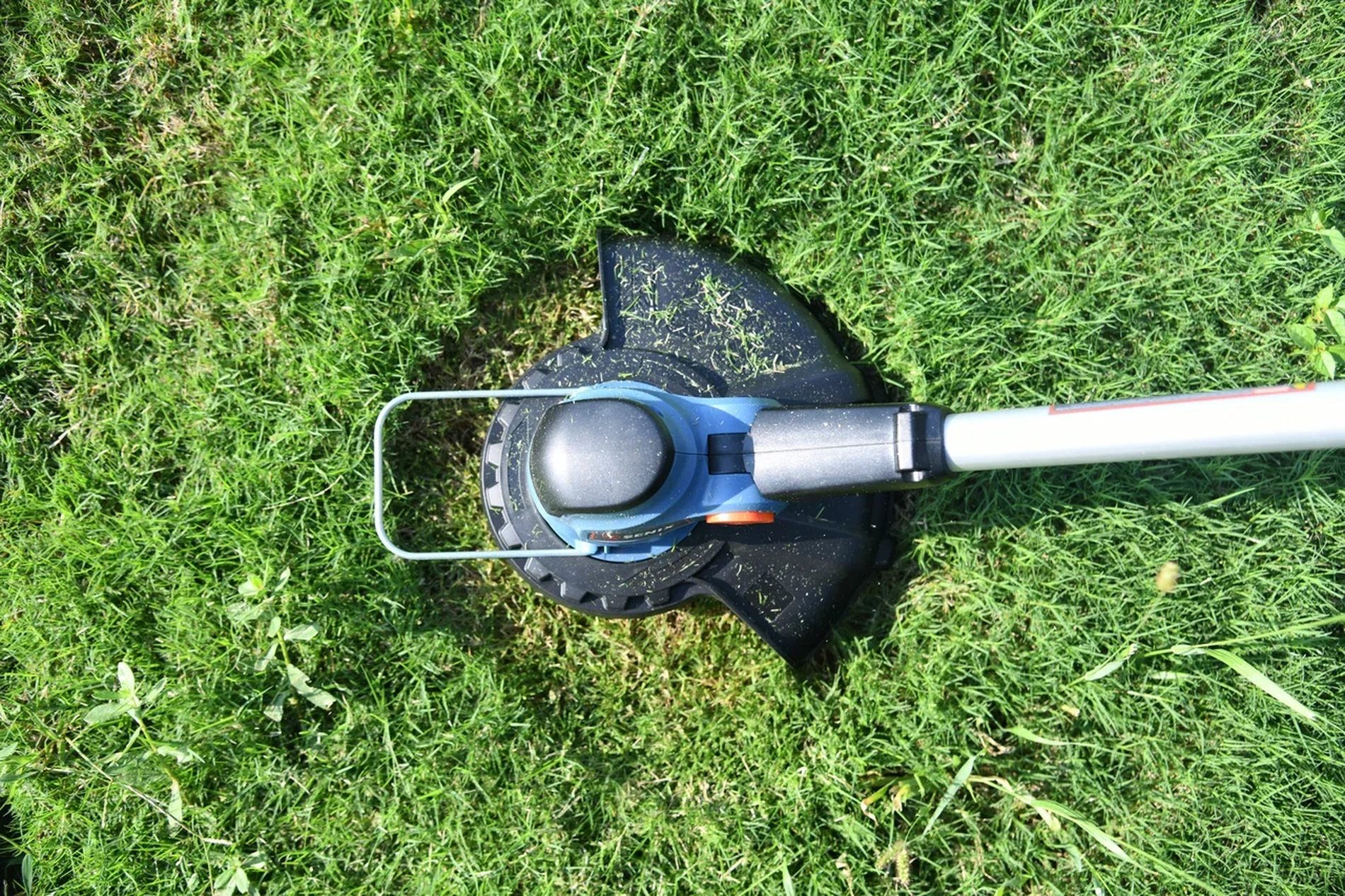 Триммер аккумуляторный, серия X2, 20В, 30.5 см., с 1 АКБ, 1 ЗУ