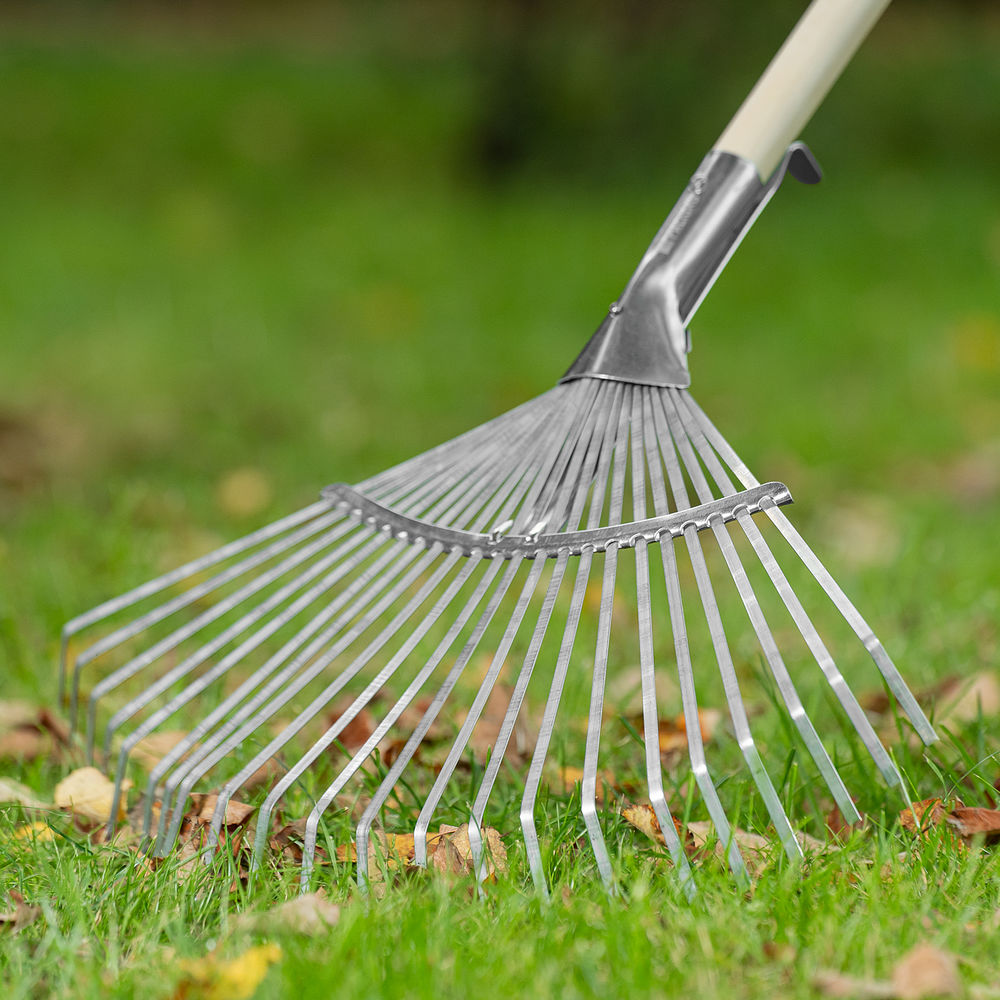 Грабли веерные стальные, 300 - 480 мм, 22 плоских зуба, оцинкованные,раздвижные, без черенка, Palisad (617675)