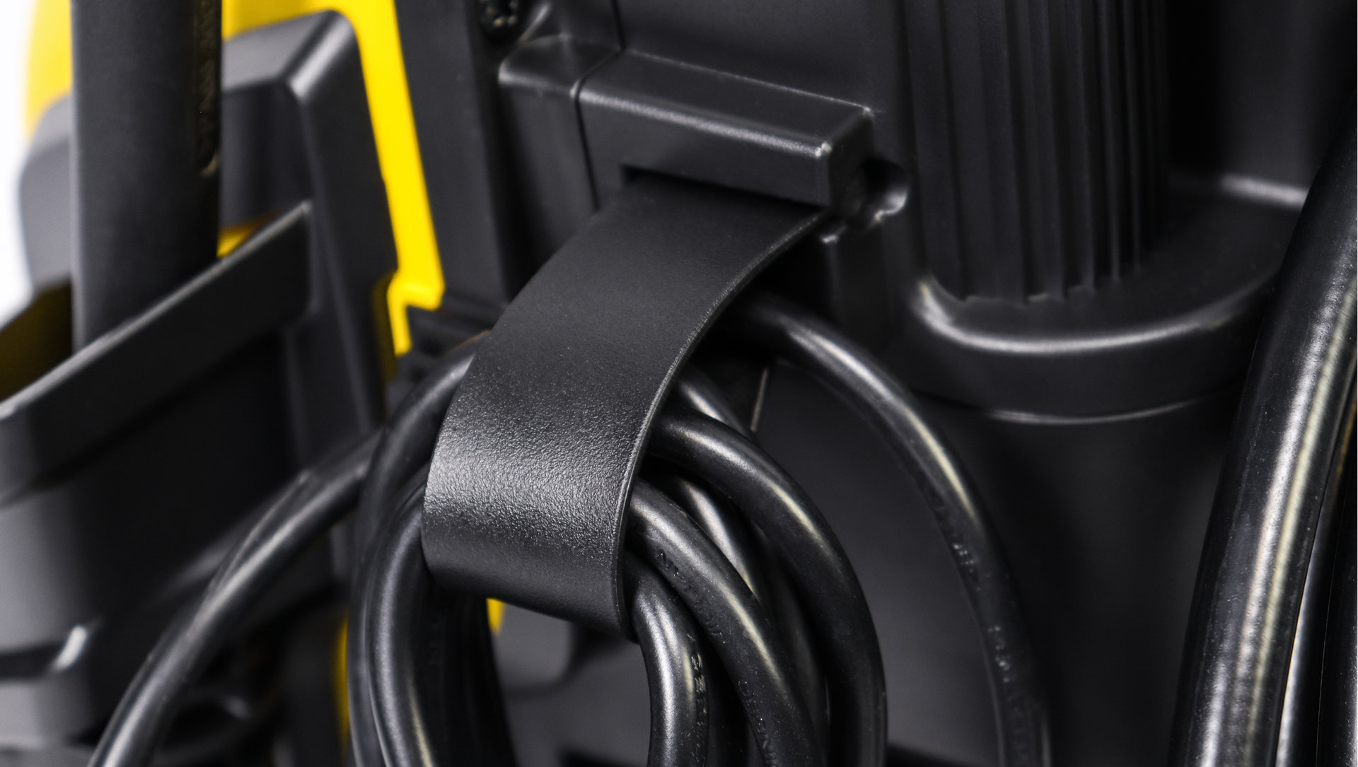 Мойка CHAMPION HP3180 (1,8кВт 100 бар t 40С 5,0л/мин 7,7кг синхронный, пеногенератор) (HP3180)