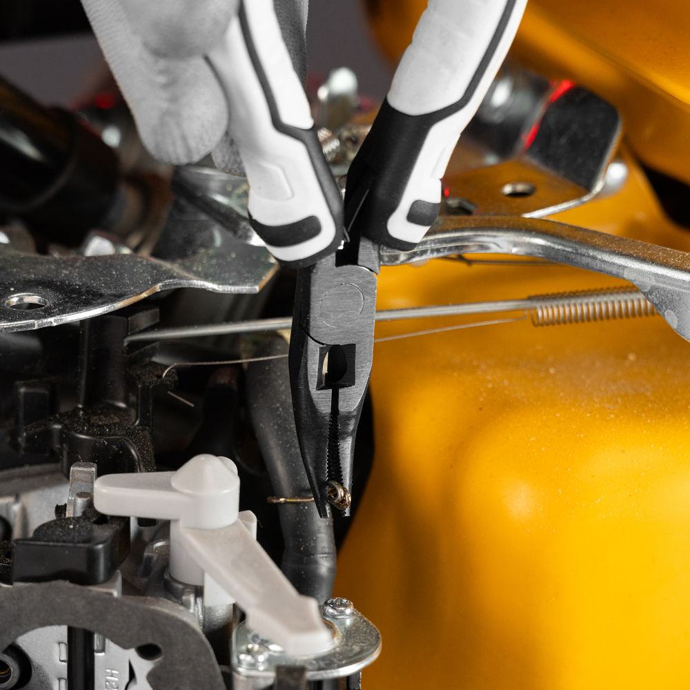 Длинногубцы Mini, 125 мм, изогнутые, авторазжим, Pro Matrix (17831)