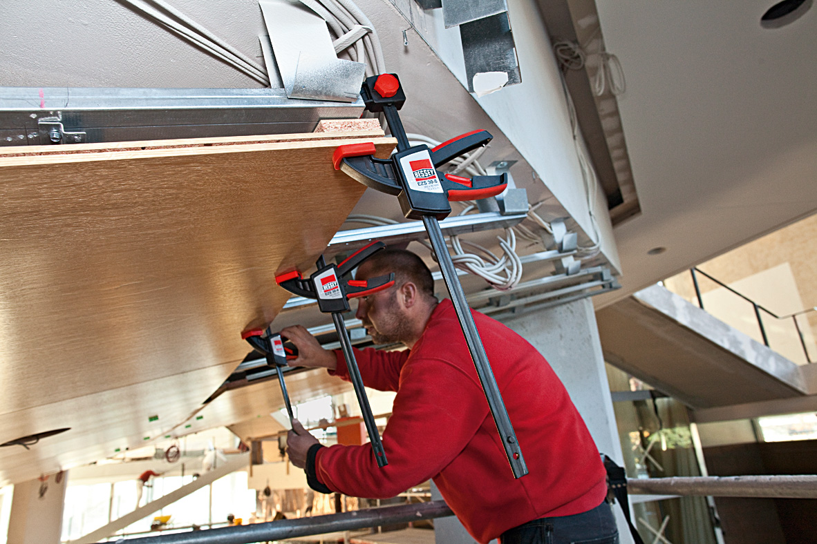 Набор струбцин пистолетного типа 110 мм x 40 мм, (EZS11-4 x 2 шт), 0.2 кН, распор 80 - 190 мм EZS11-4SET BE-EZS11-4SET