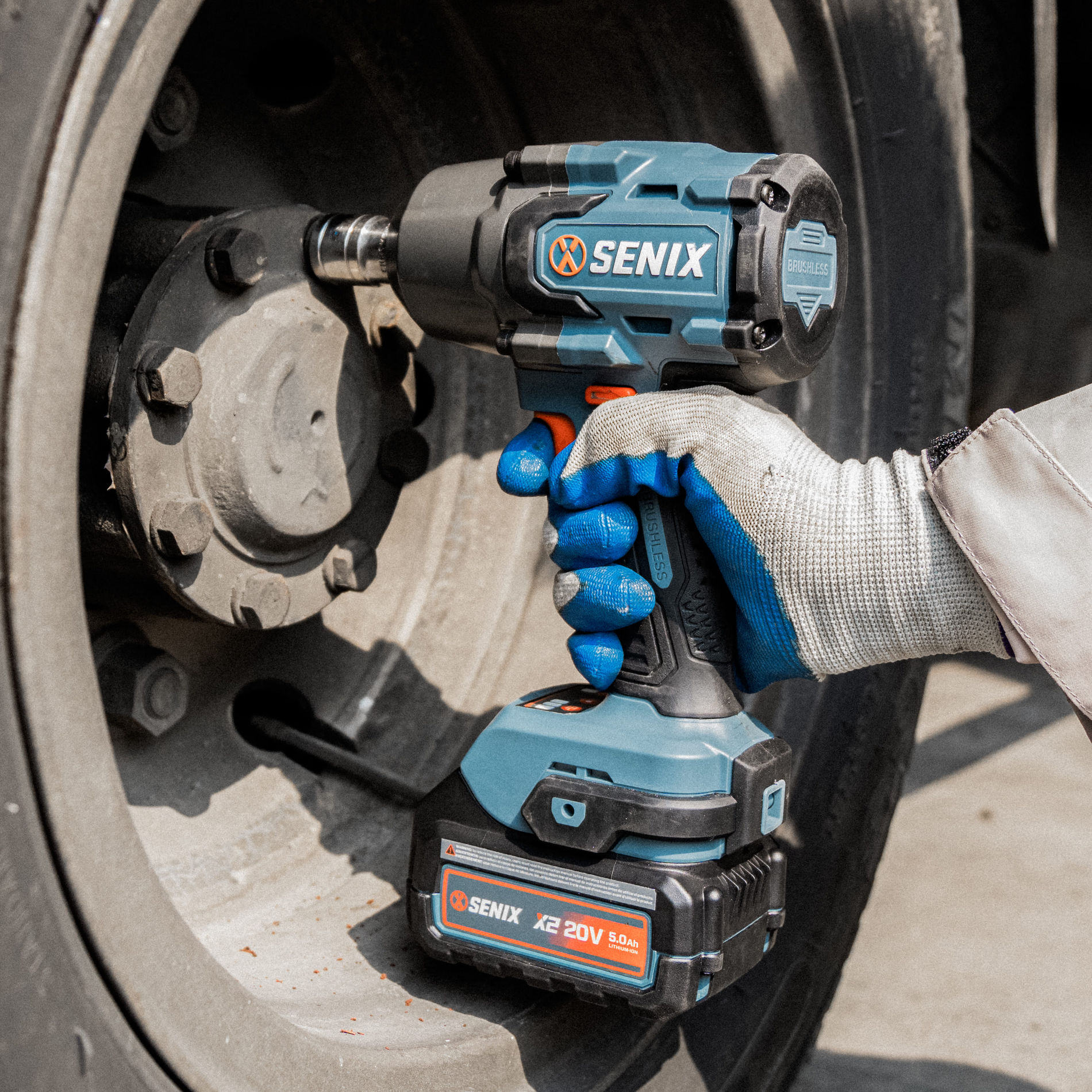 Импульсный гайковерт 1/2, 750 Нм, 1х4Ач, ЗУ, кейс X2 20В