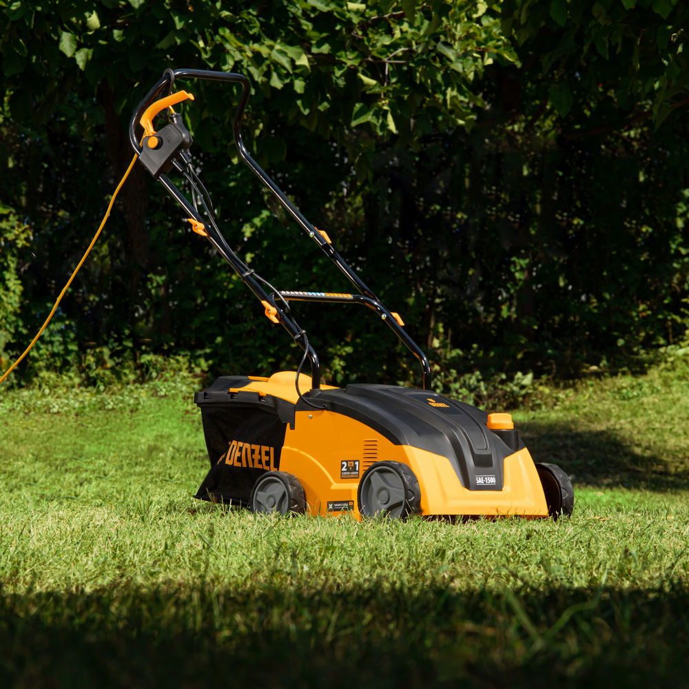 Скарификатор-аэратор электрический SAE-1500, 1500 Вт, -11/+5 мм, 32 cм Denzel (57701)