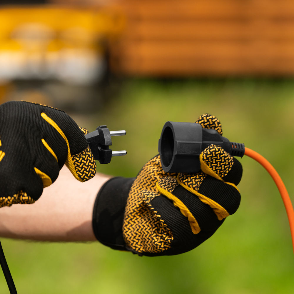 Удлинитель-шнур силовой Garden Series, б/з, ПВС, 20м, 1 розетка, 2 x 1 мм, Denzel (37402)