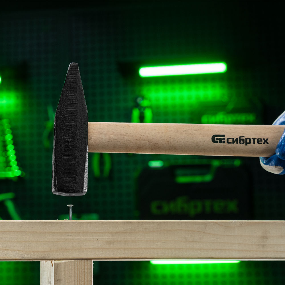 Молоток слесарный 1000 г, квадратный боек, деревянная рукоятка Сибртех