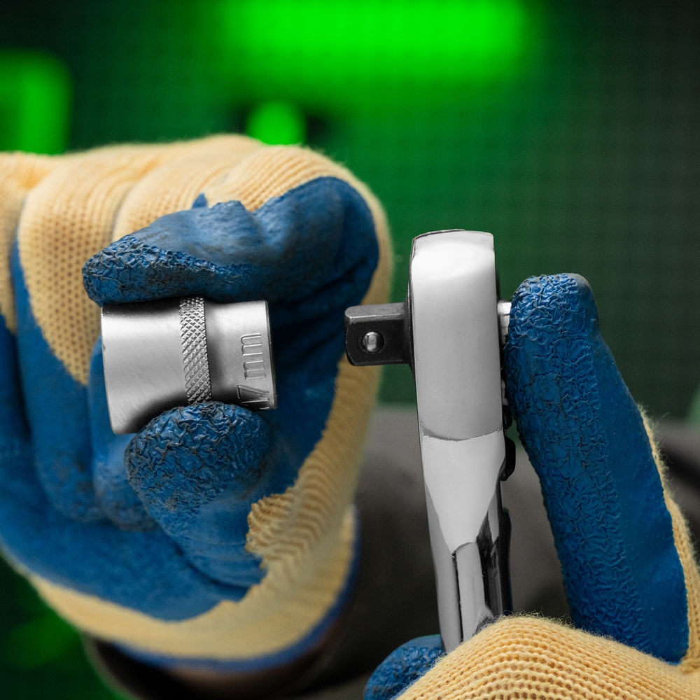 Ключ-трещотка 3/8, 45 зубьев, цельнометаллический, с быстрым сбросом, CrV, хром Сибртех