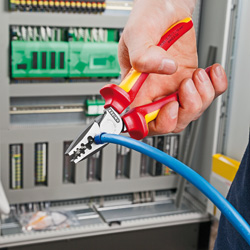 Пресс-клещи VDE 0.25-16 мм? 9 гнёзд контактные гильзы DIN 46228 1+4 180 мм 2-комп диэлектрические ручки KN-9778180