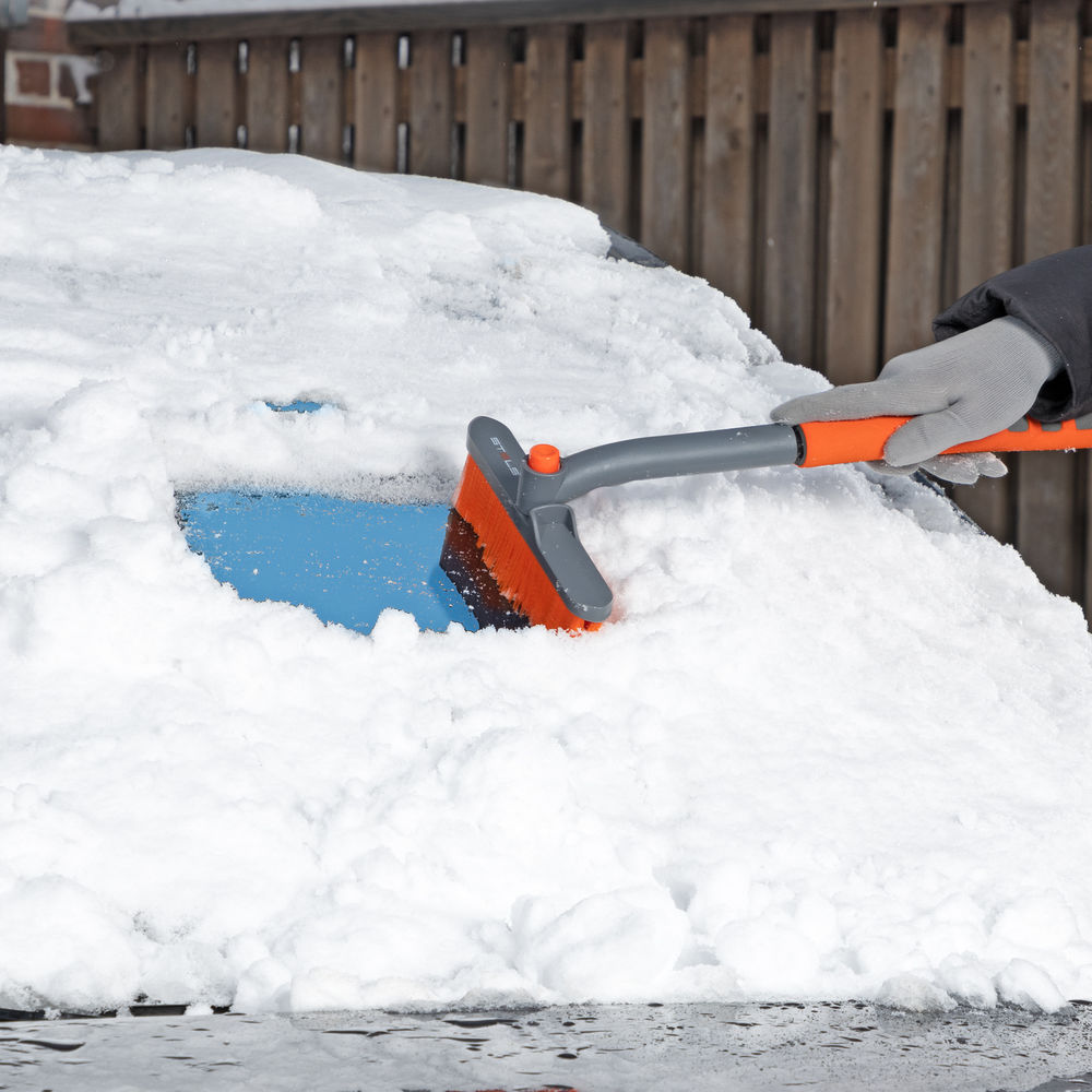 Щетка-сметка для снега со скребком, поворотная голова, 510 мм Stels (55305)